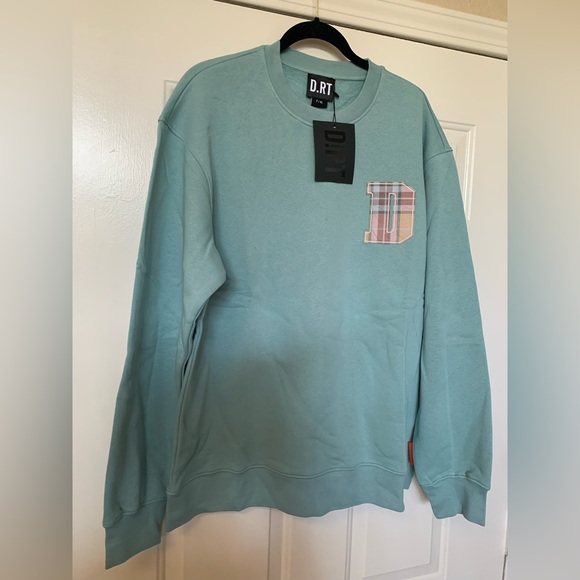D.RT “D” Plaid Sweatshirt NWT 🌴 - Picture 1 of 12